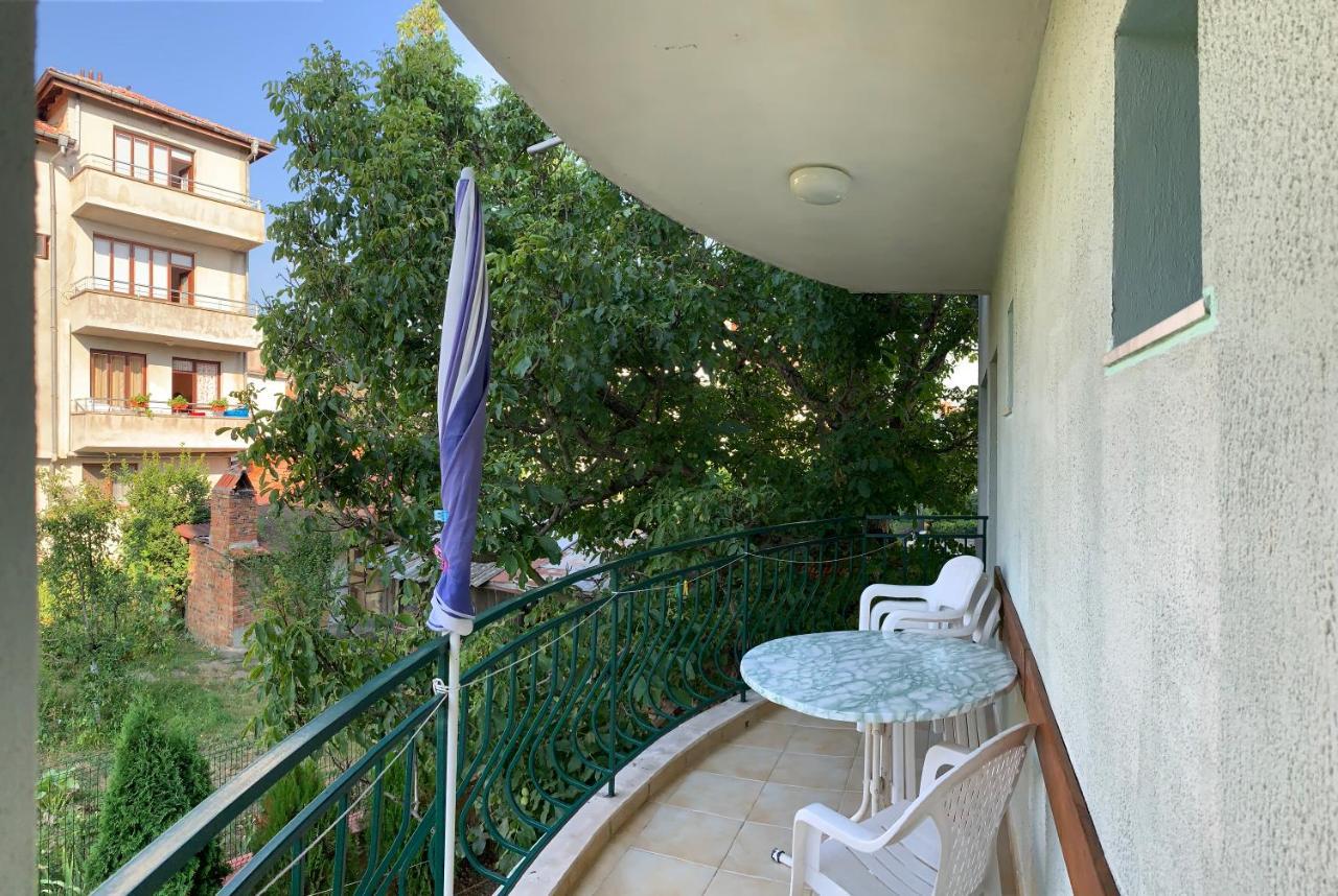 Guest House “Olesya” Obzor Exterior photo